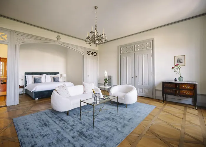 Chateau De L'Aile- Boutique Suites